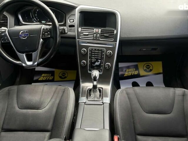 Вольво ХС60, объемом двигателя 2.4 л и пробегом 296 тыс. км за 17799 $, фото 21 на Automoto.ua