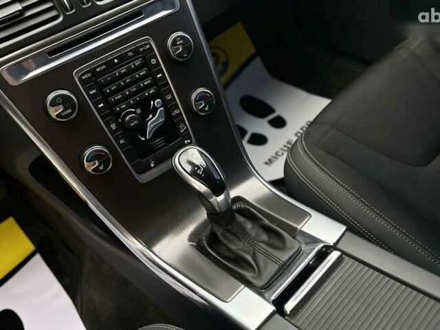 Вольво ХС60, объемом двигателя 2.4 л и пробегом 296 тыс. км за 17799 $, фото 18 на Automoto.ua