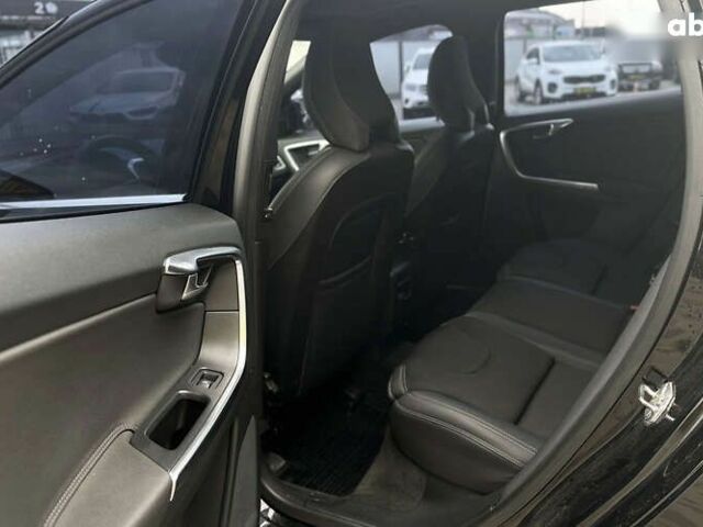 Вольво ХС60, объемом двигателя 2.4 л и пробегом 296 тыс. км за 17799 $, фото 26 на Automoto.ua