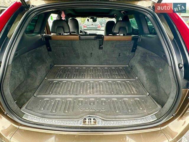 Вольво ХС60, объемом двигателя 2.95 л и пробегом 207 тыс. км за 17000 $, фото 10 на Automoto.ua
