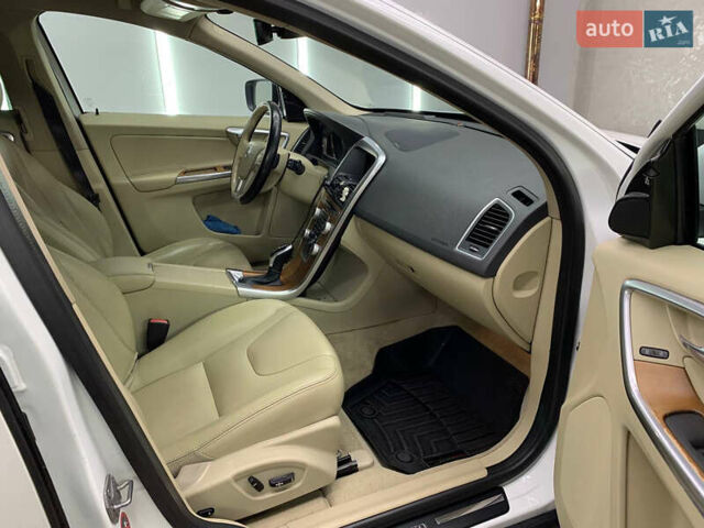 Вольво ХС60, объемом двигателя 3 л и пробегом 139 тыс. км за 15900 $, фото 8 на Automoto.ua