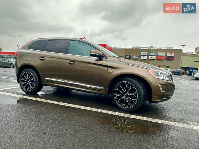 Вольво ХС60, объемом двигателя 2.95 л и пробегом 207 тыс. км за 17000 $, фото 3 на Automoto.ua