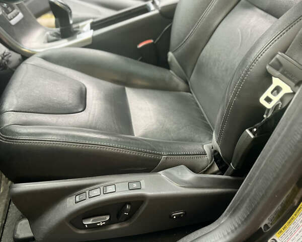 Вольво ХС60, об'ємом двигуна 2.5 л та пробігом 117 тис. км за 19000 $, фото 8 на Automoto.ua