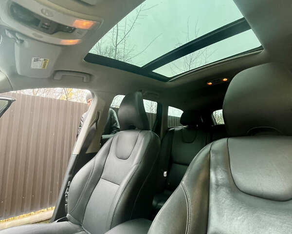 Вольво ХС60, об'ємом двигуна 2.5 л та пробігом 117 тис. км за 19000 $, фото 10 на Automoto.ua