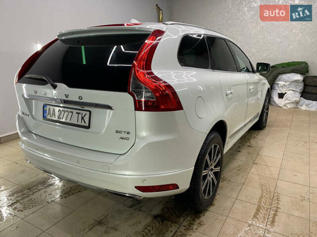 Вольво ХС60, объемом двигателя 3 л и пробегом 139 тыс. км за 15900 $, фото 3 на Automoto.ua