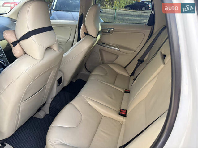 Вольво ХС60, объемом двигателя 2 л и пробегом 142 тыс. км за 15600 $, фото 9 на Automoto.ua