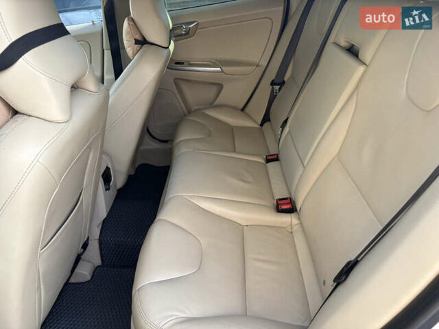 Вольво ХС60, объемом двигателя 2 л и пробегом 142 тыс. км за 15600 $, фото 7 на Automoto.ua