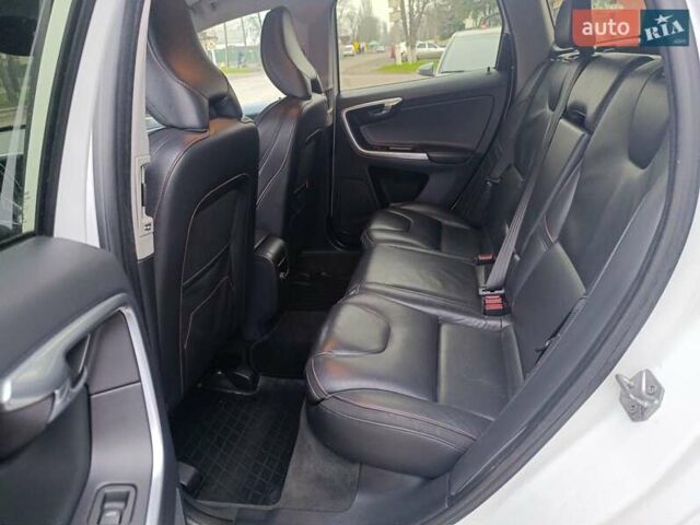Вольво ХС60, об'ємом двигуна 2 л та пробігом 172 тис. км за 27900 $, фото 5 на Automoto.ua