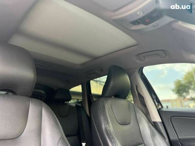 Вольво ХС60, об'ємом двигуна 2 л та пробігом 199 тис. км за 18000 $, фото 13 на Automoto.ua