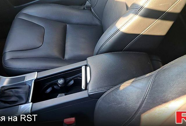 Вольво ХС60, объемом двигателя 2 л и пробегом 172 тыс. км за 16200 $, фото 7 на Automoto.ua