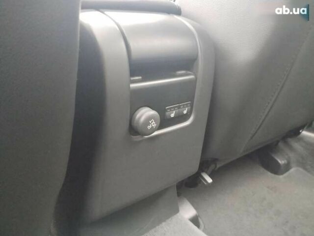 Вольво ХС60, об'ємом двигуна 2 л та пробігом 239 тис. км за 19990 $, фото 29 на Automoto.ua
