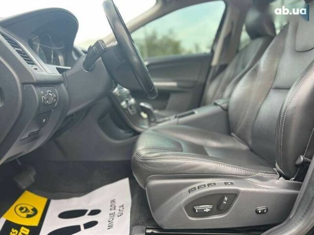 Вольво ХС60, об'ємом двигуна 2 л та пробігом 199 тис. км за 18000 $, фото 10 на Automoto.ua