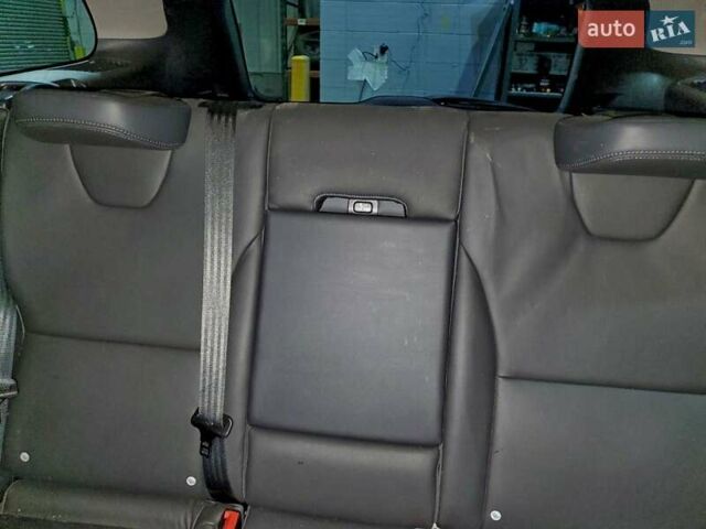 Вольво ХС60, объемом двигателя 2 л и пробегом 72 тыс. км за 2500 $, фото 9 на Automoto.ua