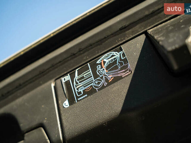 Вольво ХС60 2018 в Черновцах на Automoto.ua Вольво ХС60, объемом двигателя 1.97 л и пробегом 117 тыс. км за 25800 $, фото 39 на Automoto.ua