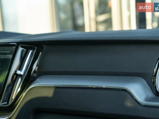 Вольво ХС60 2018 в Черновцах на Automoto.ua Вольво ХС60, объемом двигателя 1.97 л и пробегом 117 тыс. км за 25800 $, фото 32 на Automoto.ua