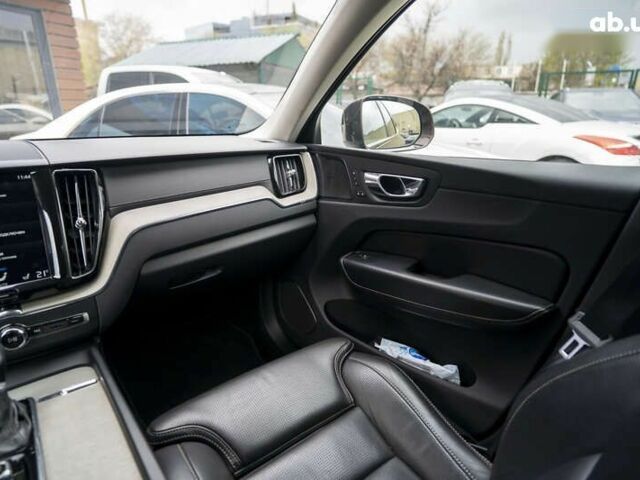 Вольво ХС60, объемом двигателя 2 л и пробегом 200 тыс. км за 29700 $, фото 24 на Automoto.ua