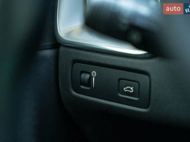 Вольво ХС60 2018 в Черновцах на Automoto.ua Вольво ХС60, объемом двигателя 1.97 л и пробегом 117 тыс. км за 25800 $, фото 19 на Automoto.ua