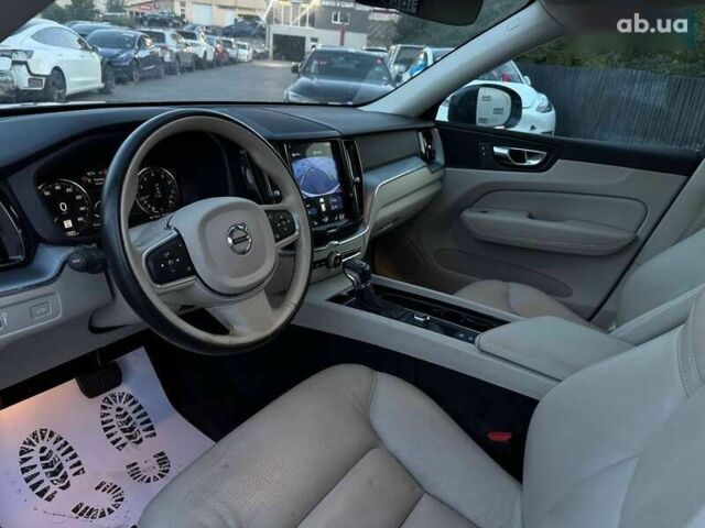 Вольво ХС60, объемом двигателя 2 л и пробегом 208 тыс. км за 19500 $, фото 17 на Automoto.ua