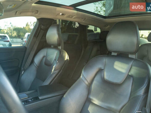 Вольво ХС60 2018 в Черновцах на Automoto.ua Вольво ХС60, объемом двигателя 1.97 л и пробегом 117 тыс. км за 25800 $, фото 35 на Automoto.ua