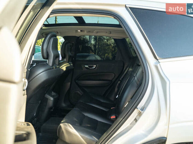 Вольво ХС60 2018 в Черновцах на Automoto.ua Вольво ХС60, объемом двигателя 1.97 л и пробегом 117 тыс. км за 25800 $, фото 36 на Automoto.ua