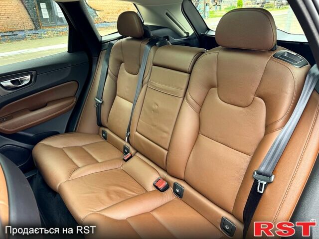 Вольво ХС60, объемом двигателя 2 л и пробегом 82 тыс. км за 26999 $, фото 8 на Automoto.ua