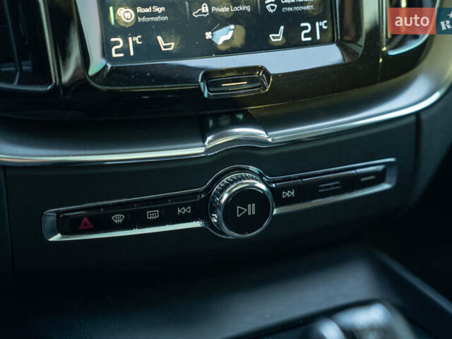 Вольво ХС60 2018 в Черновцах на Automoto.ua Вольво ХС60, объемом двигателя 1.97 л и пробегом 117 тыс. км за 25800 $, фото 29 на Automoto.ua