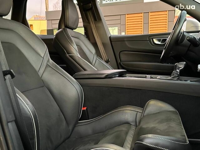 Вольво ХС60, объемом двигателя 0 л и пробегом 26 тыс. км за 34500 $, фото 15 на Automoto.ua