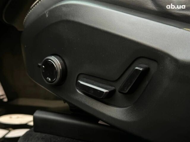 Вольво ХС60, объемом двигателя 0 л и пробегом 26 тыс. км за 34500 $, фото 4 на Automoto.ua