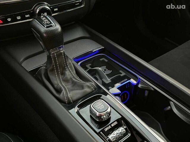 Вольво ХС60, объемом двигателя 0 л и пробегом 26 тыс. км за 34500 $, фото 7 на Automoto.ua