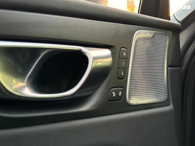 Вольво ХС60, объемом двигателя 0 л и пробегом 26 тыс. км за 34500 $, фото 10 на Automoto.ua