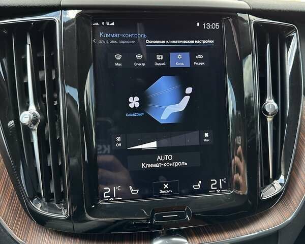 Вольво ХС60, объемом двигателя 1.97 л и пробегом 82 тыс. км за 33000 $, фото 7 на Automoto.ua