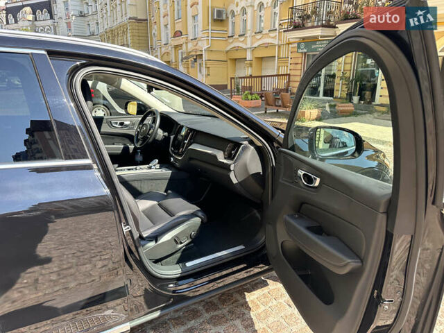 Вольво ХС60, об'ємом двигуна 1.97 л та пробігом 66 тис. км за 49000 $, фото 24 на Automoto.ua