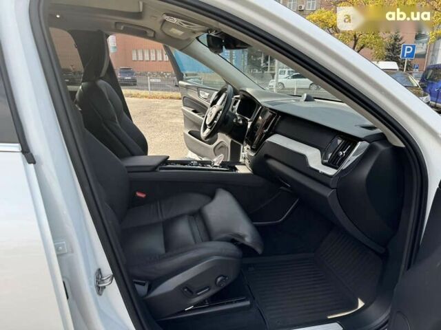 Вольво ХС60, объемом двигателя 0 л и пробегом 30 тыс. км за 40900 $, фото 22 на Automoto.ua