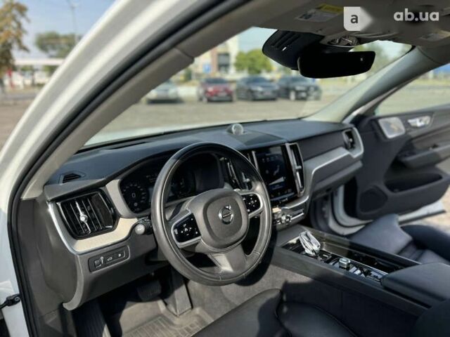 Вольво ХС60, объемом двигателя 0 л и пробегом 30 тыс. км за 40900 $, фото 20 на Automoto.ua