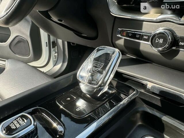 Вольво ХС60, объемом двигателя 0 л и пробегом 30 тыс. км за 40900 $, фото 25 на Automoto.ua