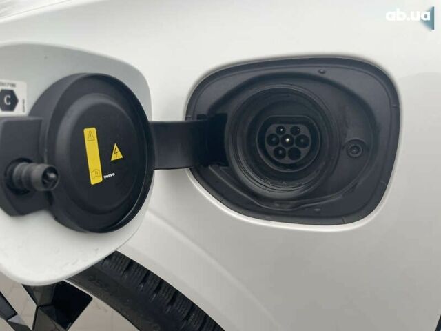 Вольво ХС60, объемом двигателя 0 л и пробегом 15 тыс. км за 65300 $, фото 20 на Automoto.ua