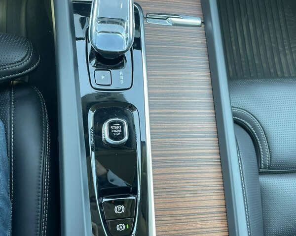 Вольво ХС60, объемом двигателя 0 л и пробегом 29 тыс. км за 49900 $, фото 23 на Automoto.ua