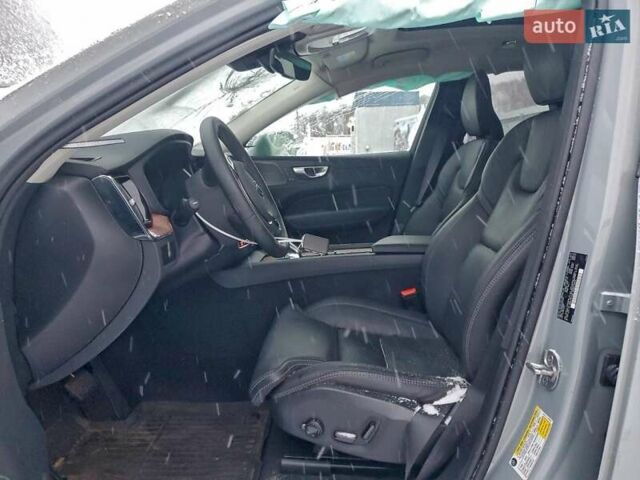 Вольво ХС60, объемом двигателя 2 л и пробегом 21 тыс. км за 12000 $, фото 6 на Automoto.ua