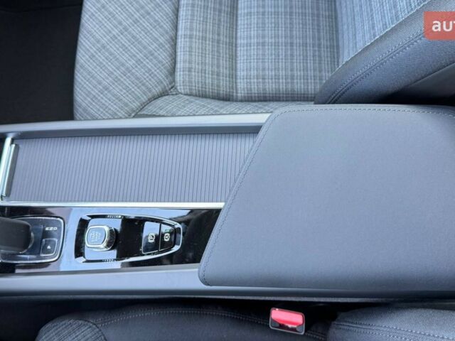 Вольво ХС60, об'ємом двигуна 1.97 л та пробігом 0 тис. км за 56880 $, фото 23 на Automoto.ua