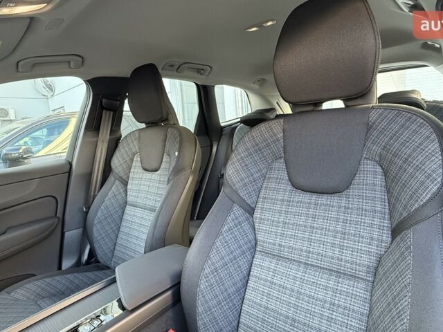 купить новое авто Вольво ХС60 2025 года от официального дилера Changan НІКО Мегаполіс Вольво фото