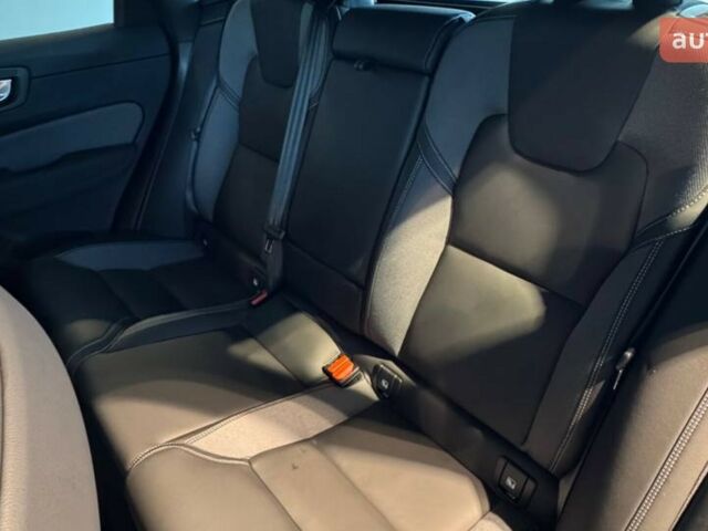 Вольво ХС60, об'ємом двигуна 1.97 л та пробігом 0 тис. км за 70266 $, фото 8 на Automoto.ua