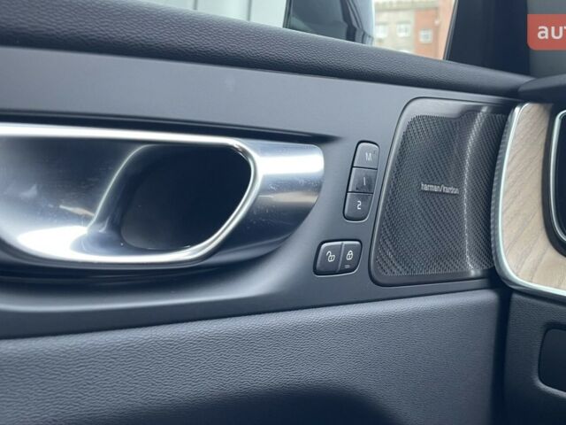 Вольво ХС60, объемом двигателя 1.97 л и пробегом 0 тыс. км за 65847 $, фото 25 на Automoto.ua