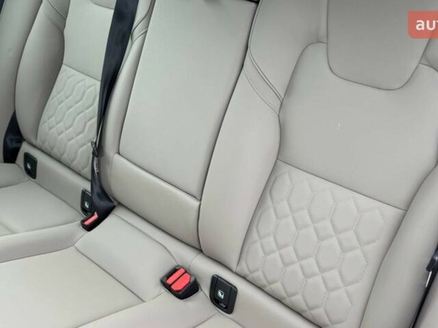 Вольво ХС60, об'ємом двигуна 1.97 л та пробігом 0 тис. км за 65962 $, фото 7 на Automoto.ua