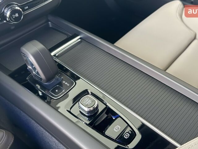 Вольво ХС60, объемом двигателя 1.97 л и пробегом 0 тыс. км за 60389 $, фото 16 на Automoto.ua