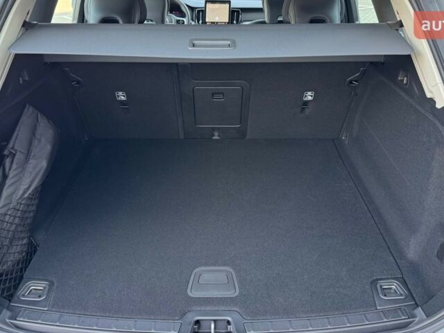 Вольво ХС60, об'ємом двигуна 1.97 л та пробігом 0 тис. км за 56880 $, фото 11 на Automoto.ua