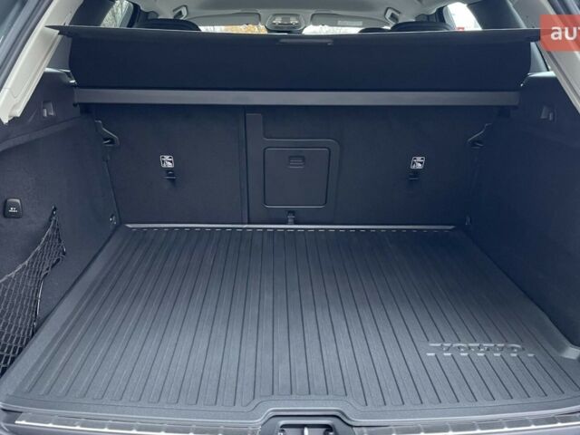 Вольво ХС60, объемом двигателя 1.97 л и пробегом 0 тыс. км за 65847 $, фото 37 на Automoto.ua