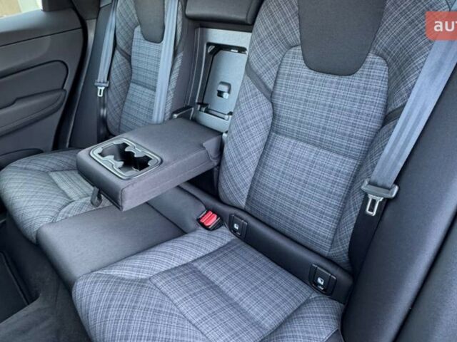 Вольво ХС60, об'ємом двигуна 1.97 л та пробігом 0 тис. км за 56880 $, фото 16 на Automoto.ua