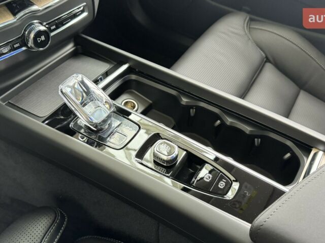 Вольво ХС60, объемом двигателя 1.97 л и пробегом 0 тыс. км за 90360 $, фото 19 на Automoto.ua