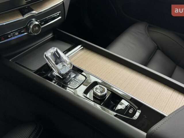 Вольво ХС60, объемом двигателя 1.97 л и пробегом 0 тыс. км за 90360 $, фото 18 на Automoto.ua