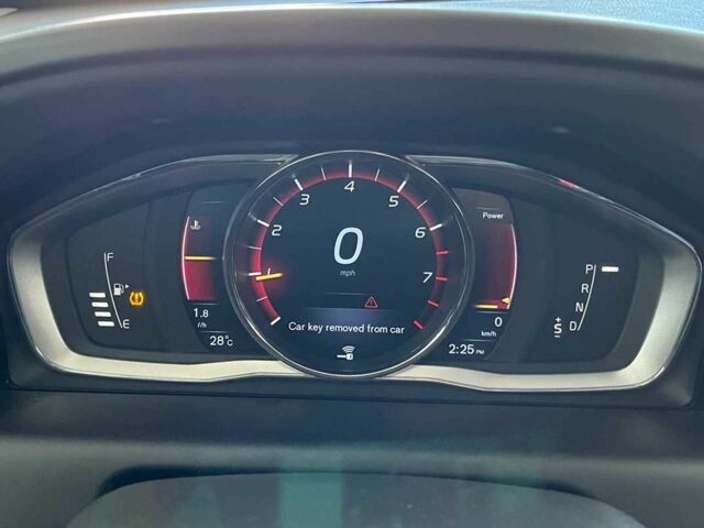 Сірий Вольво ХС60, об'ємом двигуна 2 л та пробігом 172 тис. км за 16700 $, фото 14 на Automoto.ua